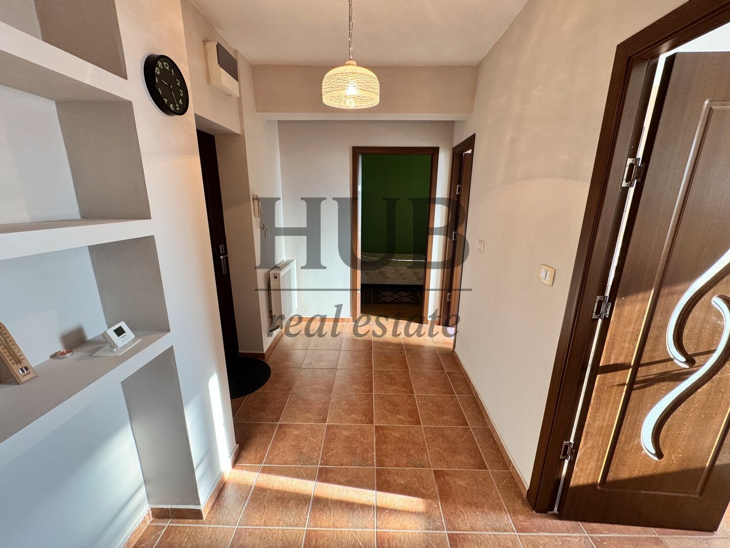 apartament cu 2 camere de inchiriat-zona centrala-Str 9 Mai - Poză 4