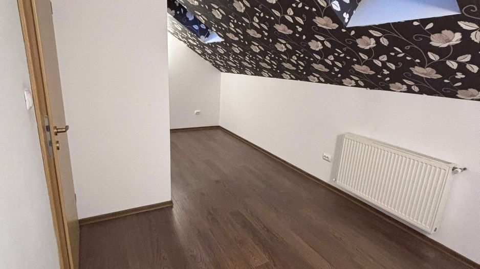 Casa individuala frumoasa si spatioasa in Giroc - Poză 13