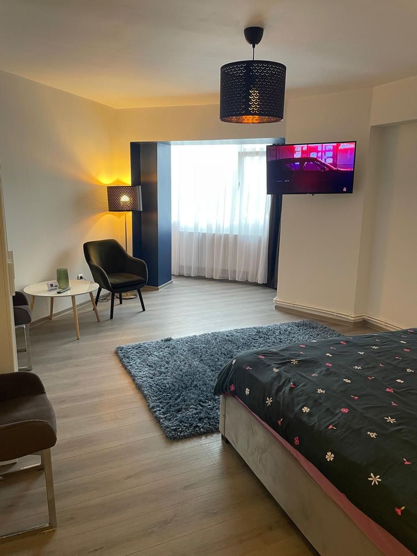 Apartament cu o camera – Faleza Dunarii, langa Union Jack, 44 mp - Poză 2