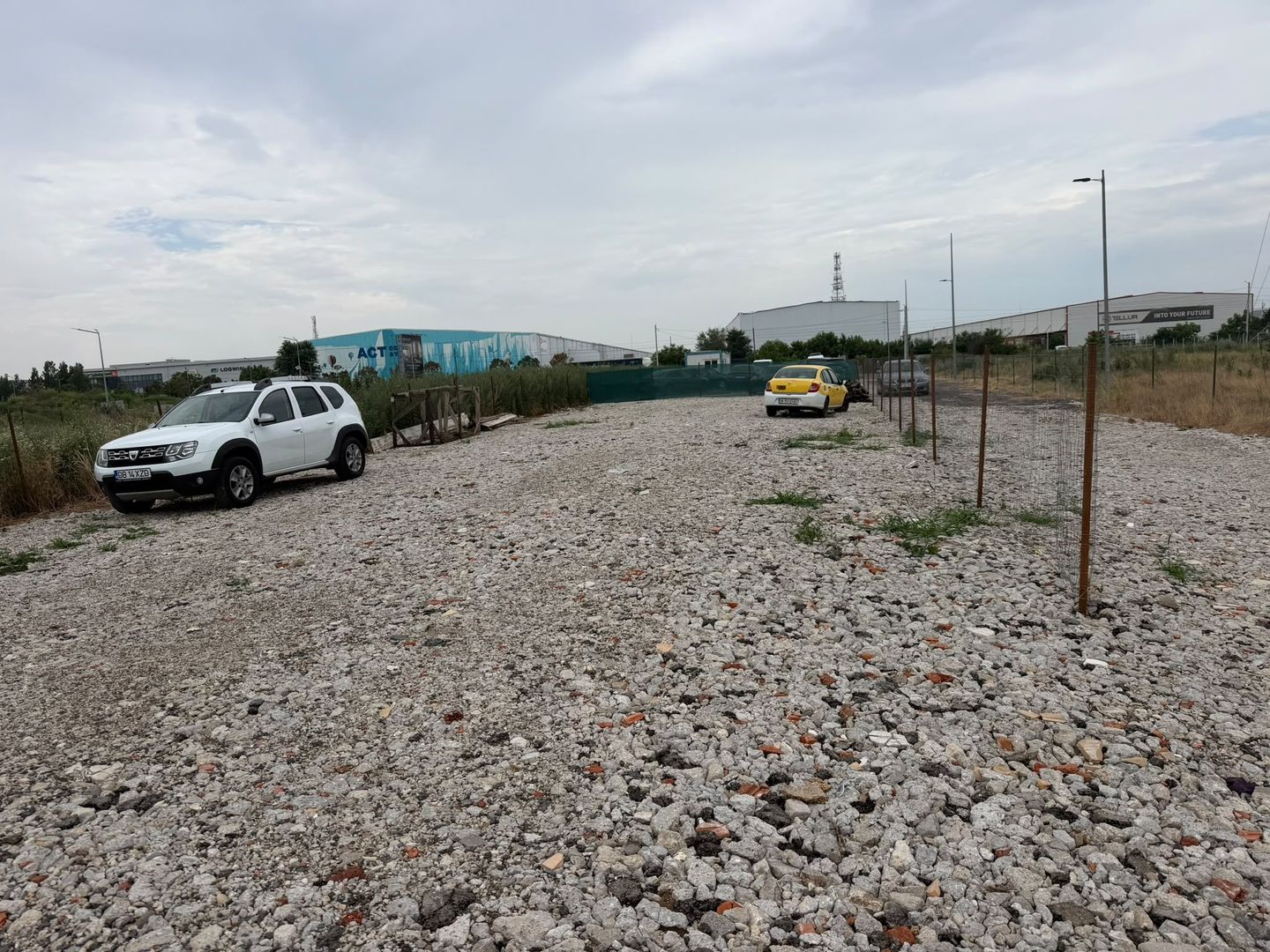 Teren de inchiriat-zona Chiajna ( vis a vis de centura) 550 Euro - Poză 1