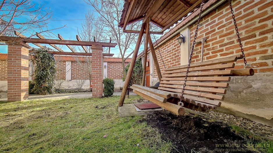 Casă nouă, intrare Stupini - Poză 10