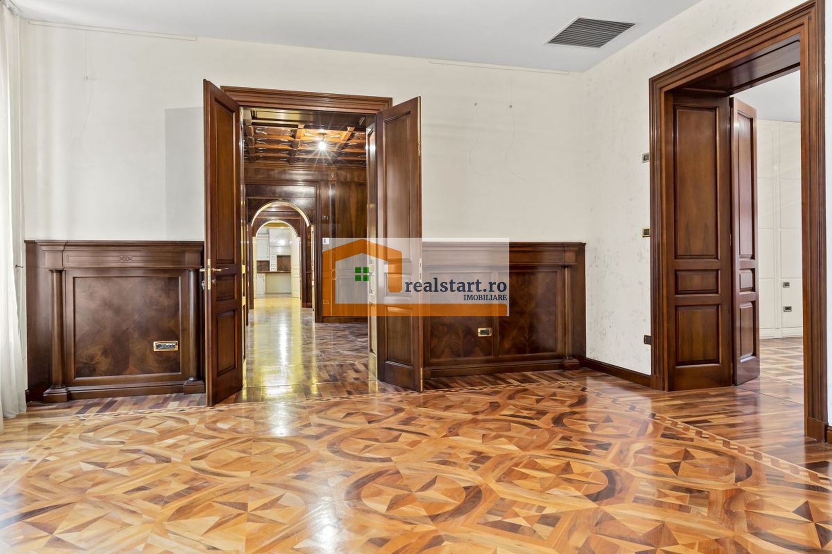 Ultracentral, ideal aparthotel, cabinet, birou sau mixt - Poză 14