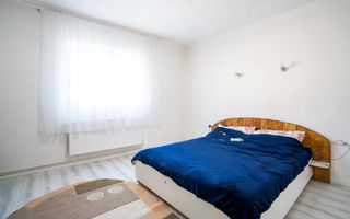 Casa singur in curte cu acces auto si teren 765 mp in zona Dealuri - Poză 1