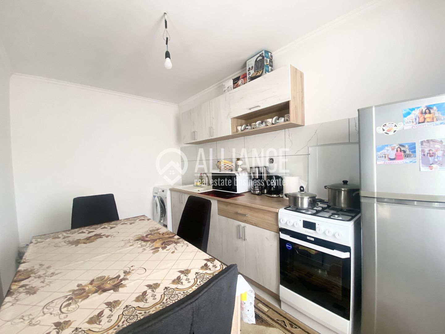 Castelu (COD 07) Casă 4 camere cu teren de 625 mp - Poză 3