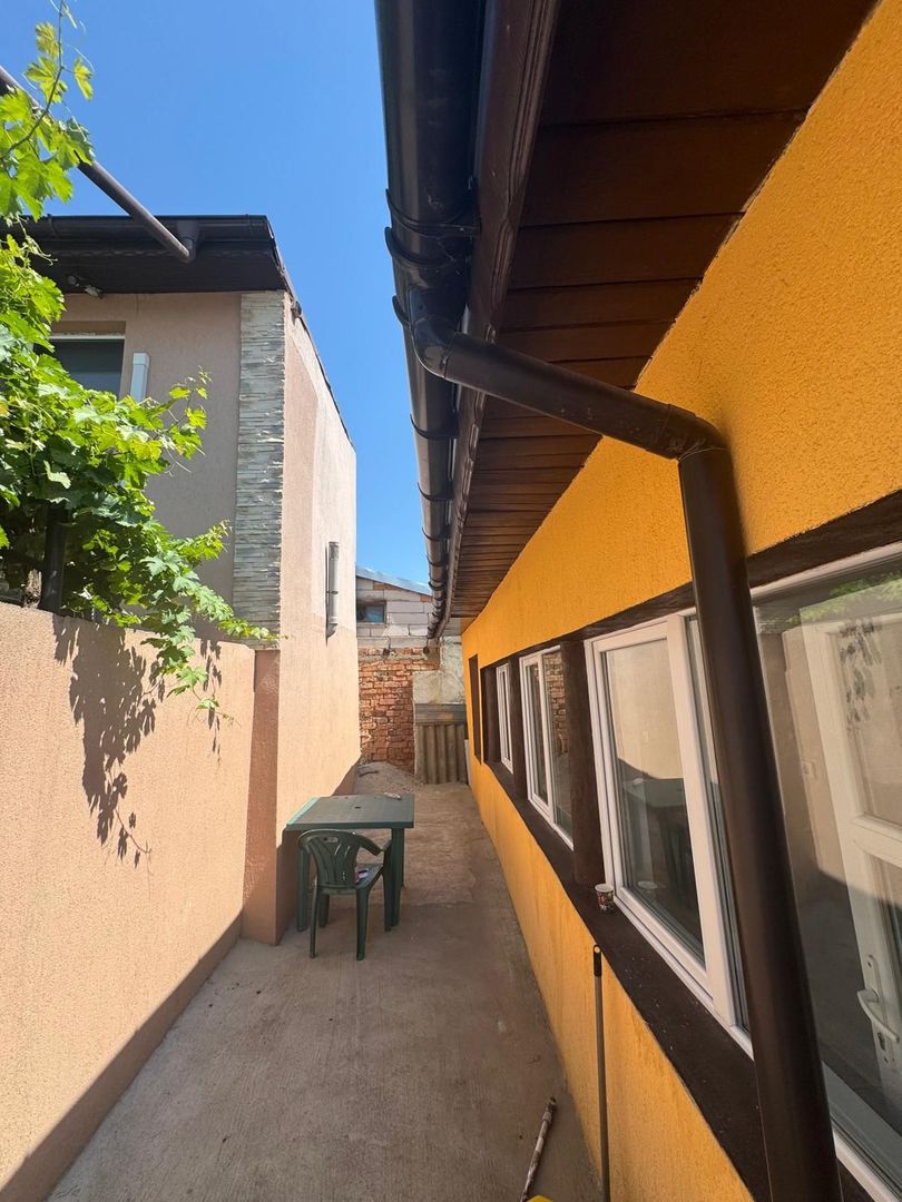 Casă renovată, 2 camere – str. Plevnei - Poză 7