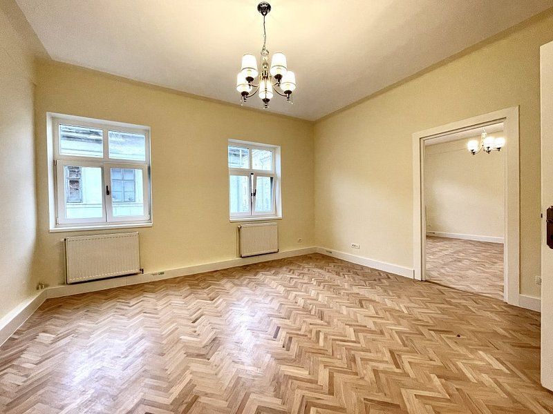 Recent renovat| Piața Unirii - lângă Tribunal - Poză 8