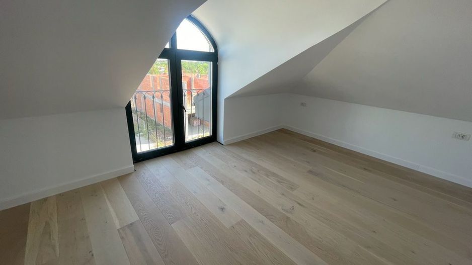 Casă Spațioasă și Elegantă în Corbeanca – 7 Dormitoare, Grădină Privată - Poză 13