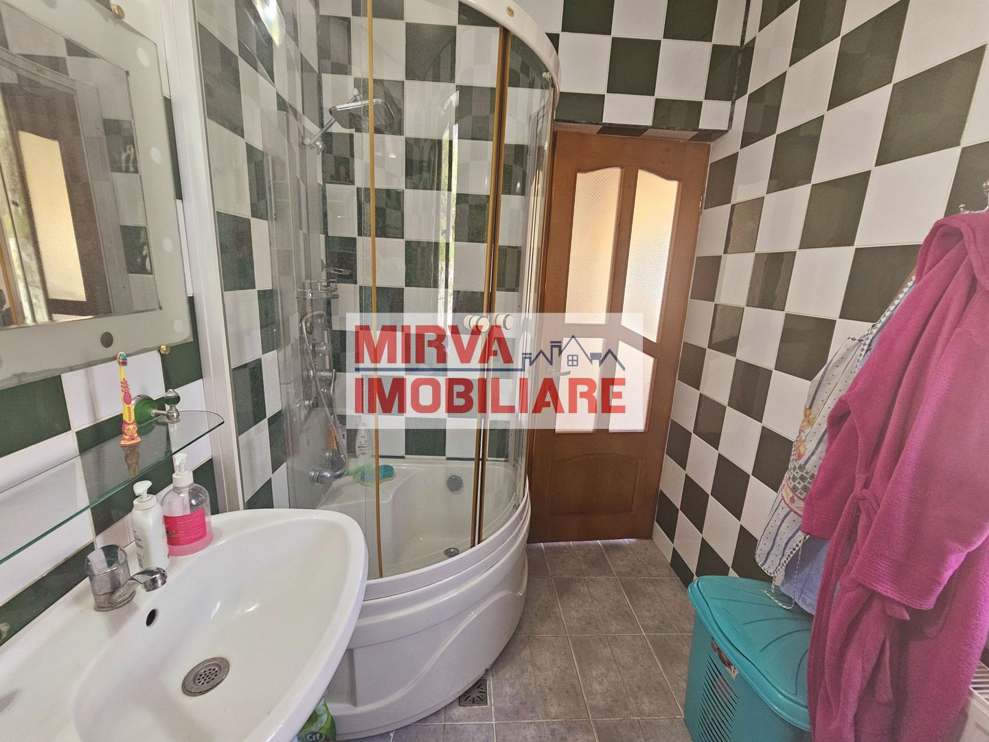 🏡 VILĂ ELEGANTĂ CU PRIVELIȘTE DEOSEBITĂ – VALENII DE MUNTE - Poză 45