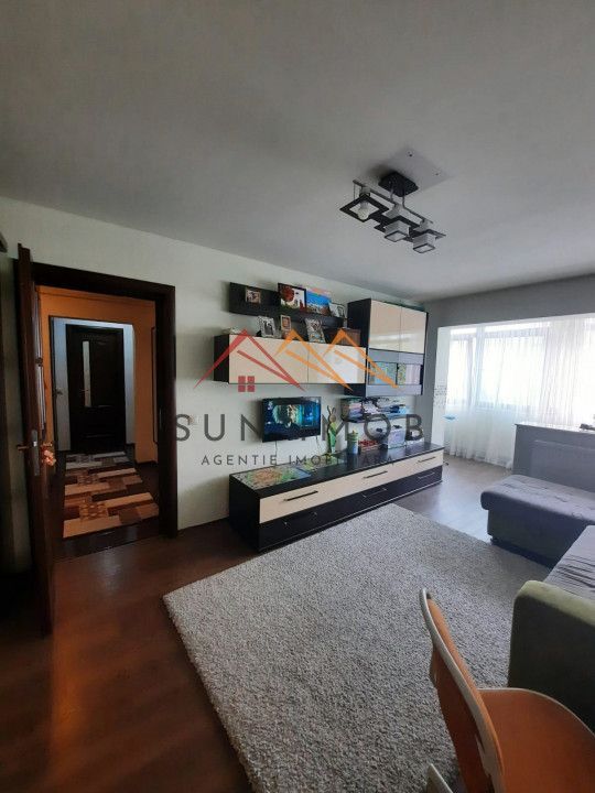 Apartament 2 camere, central, decomandat, renovat recent, CT, Campina - Poză 2