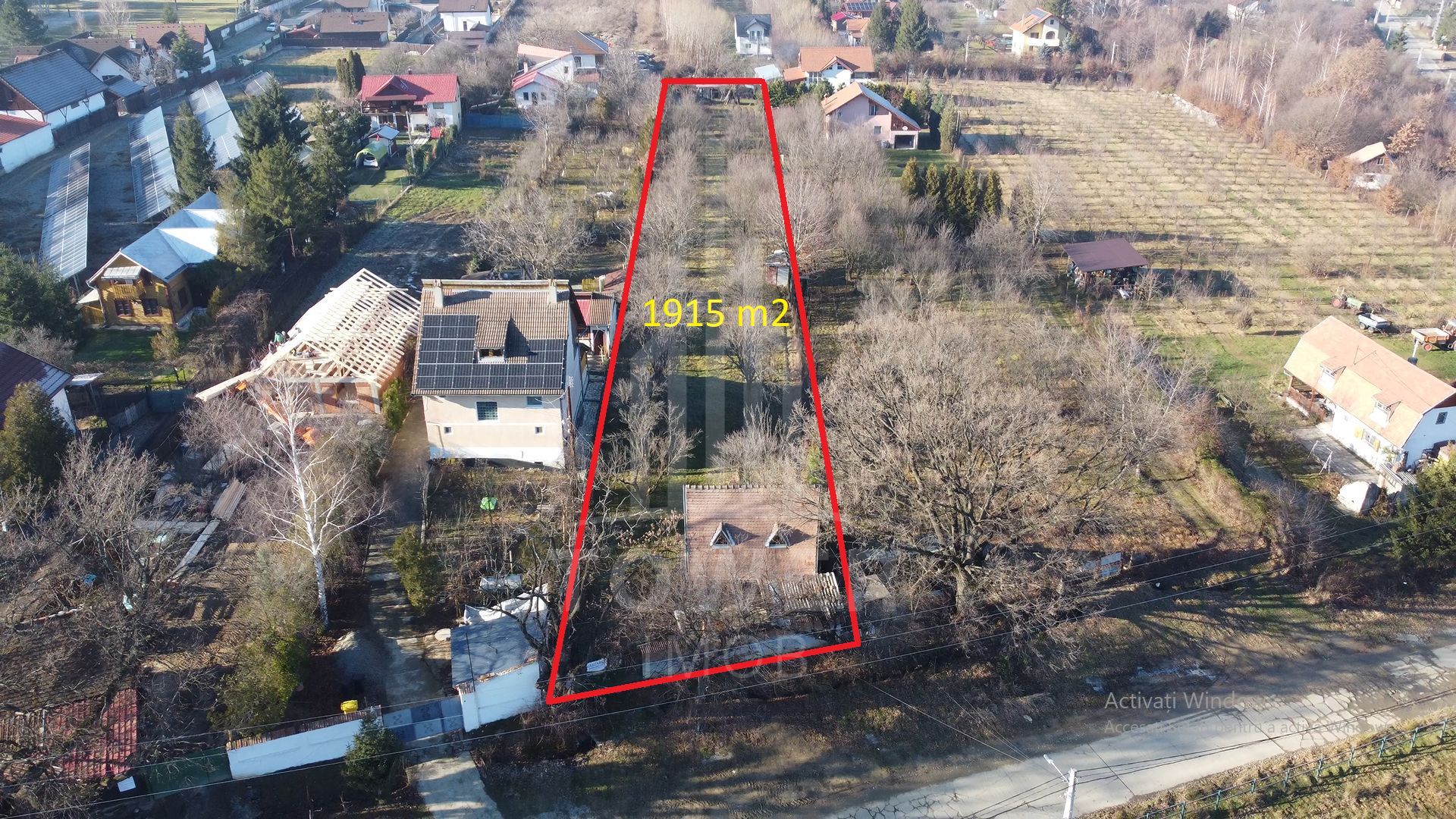 Teren intravilan 1.915 mp + cabană din lemn | Tocile – Sadu - Poză 1