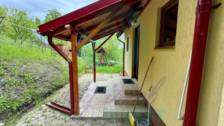 Oază de liniște și confort la poalele pădurii – Casa ta de vis! - Poză 5