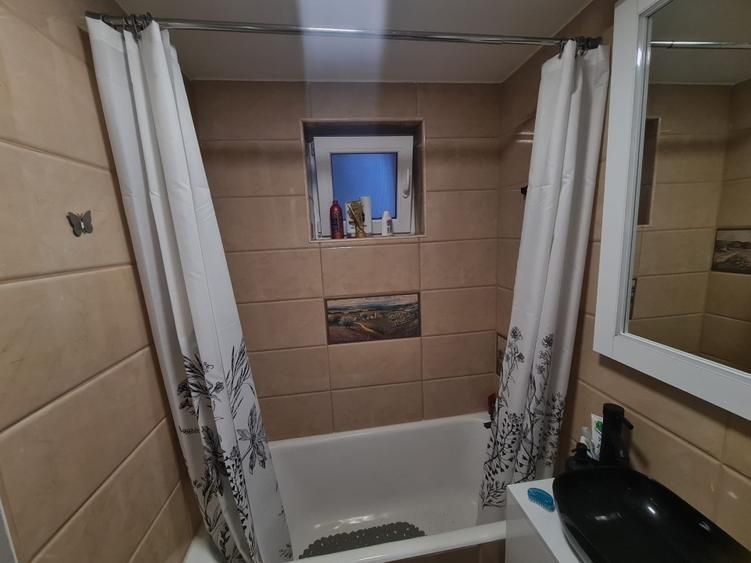 Apartament Micro 14 complet renovat - Poză 5