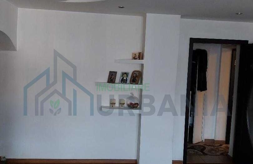 Apartament 3 camere decomandat/2bai - Poză 2