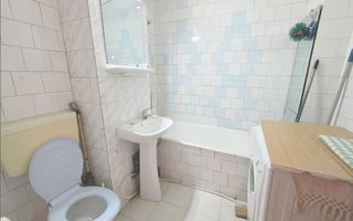 Apartament 2 camere decomandat et.2 Cetate zona Mercur - Poză 5