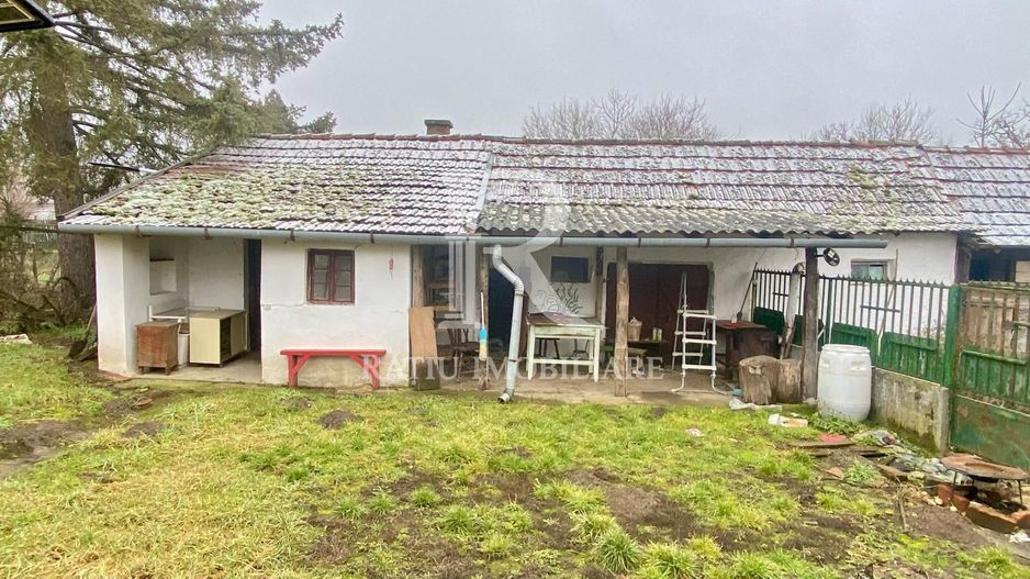 Casă din cărămidă | Teren 2000 mp|Anexe tradiționale | Bojt - Poză 4