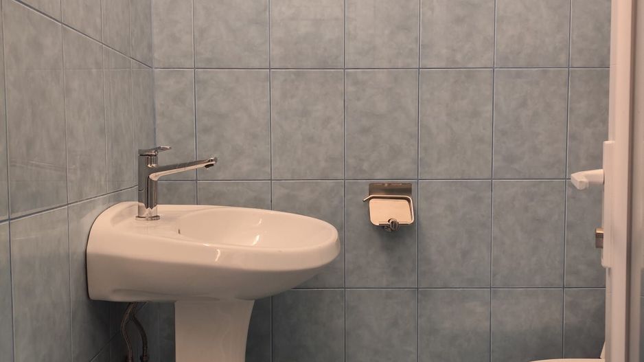 Cabinet stomatologic, echipat, modern, zona Lacu Rosu, Oradea, VANZARE - Poză 11