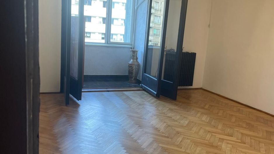 De vanzare Apartament 4 camere, consolidat, Piata Romana ULTRACENTRAL - Poză 1