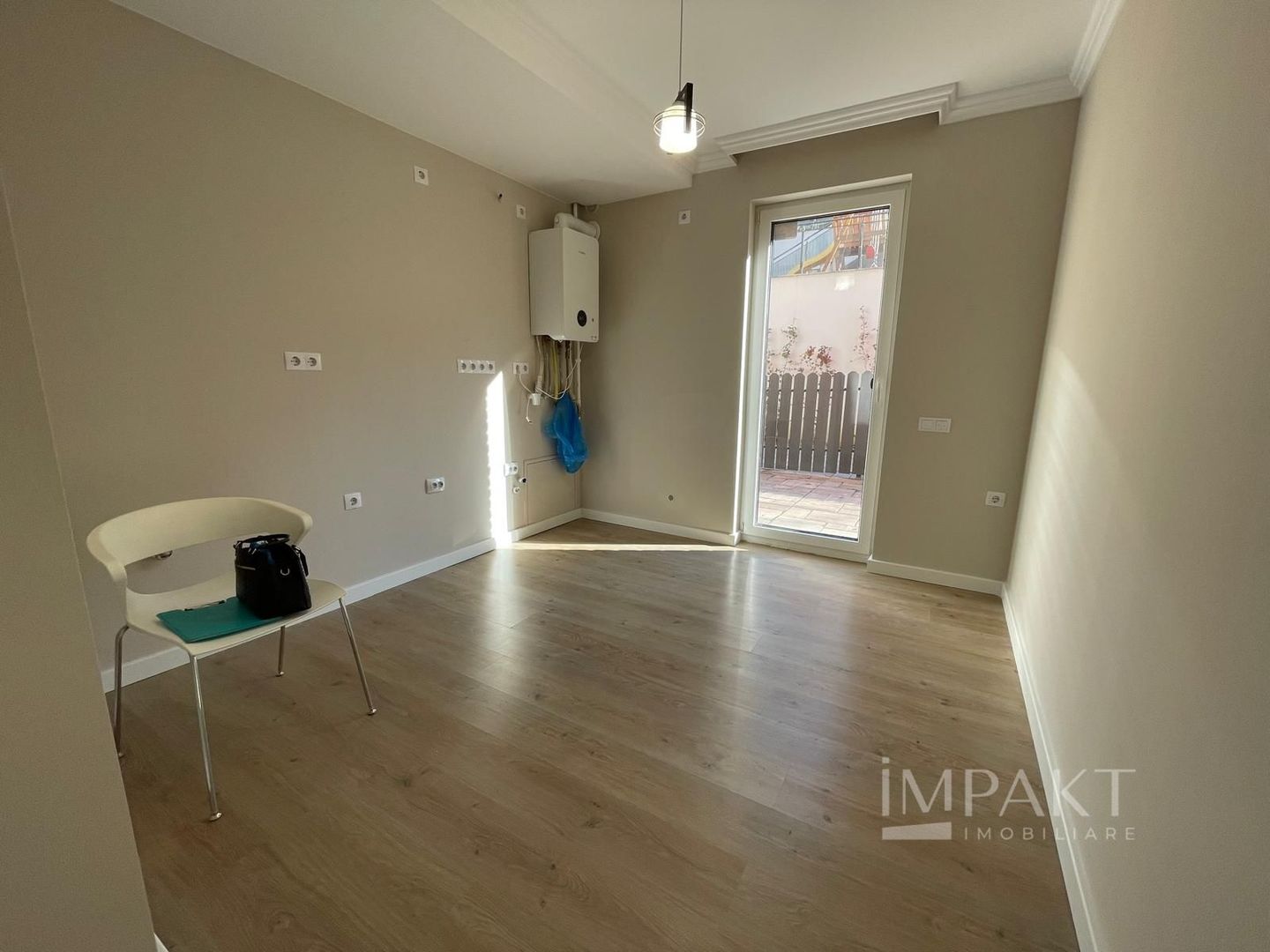 Apartament superb de locuit sau investitie in zona centrala cu 3 camere! - Poză 4