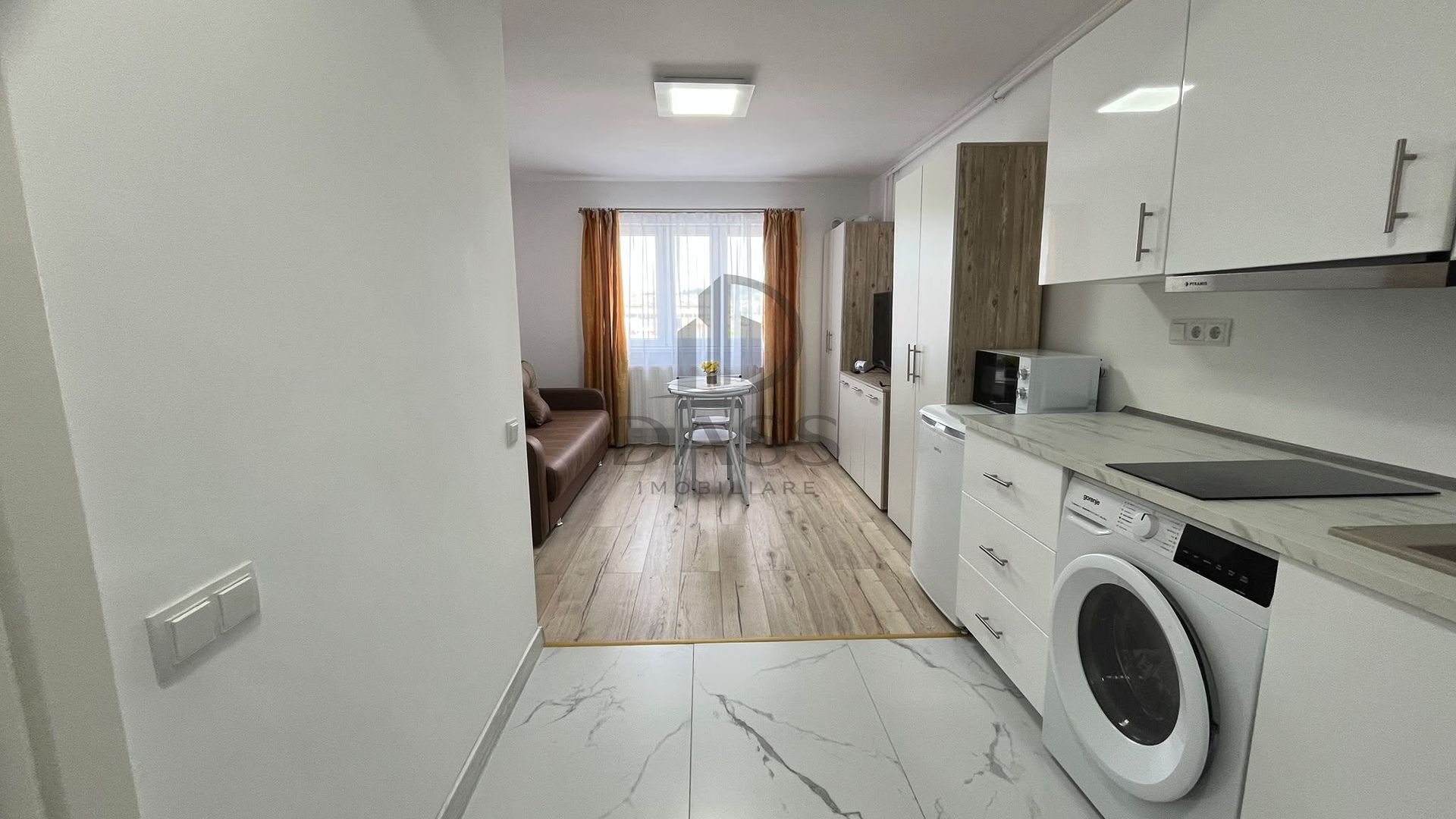 Garsonieră modernă de închiriat | Zona Compa | Etaj 1 | Loc de parcare - Poză 1