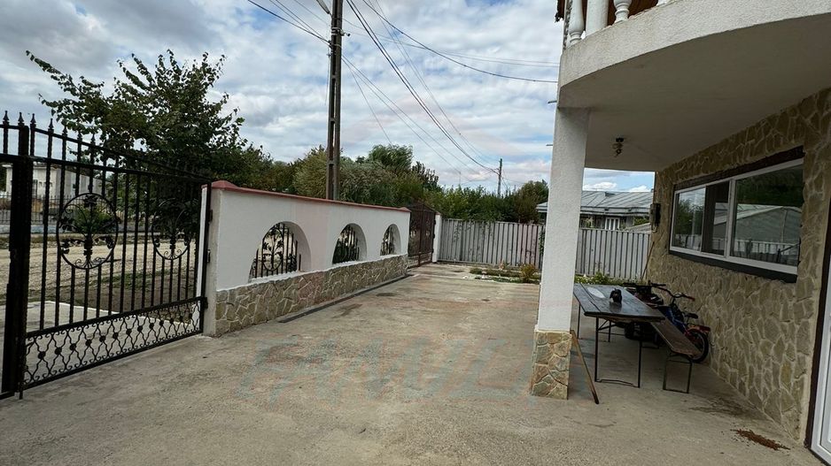 🏡 PROPRIETATE CU POTENȚIAL COMERCIAL ȘI LOCUINȚĂ | 62.000 € - Poză 10