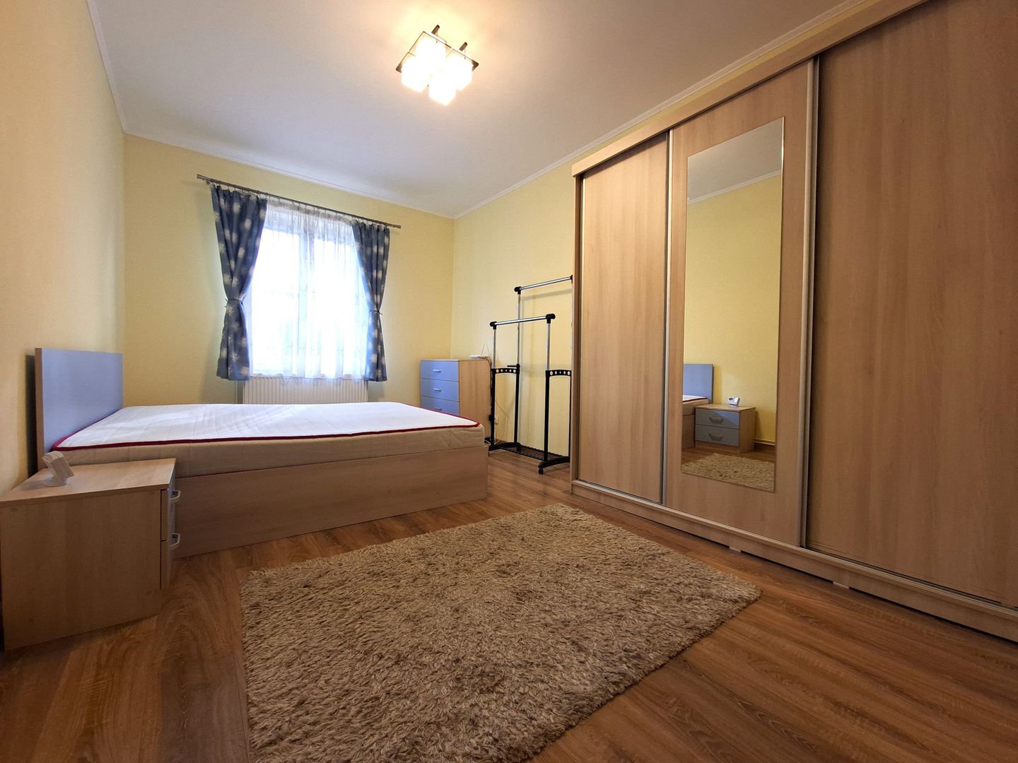 Apartament cu 2 camere, priveliște superbă spre Tâmpa, zonă centrală - Poză 7