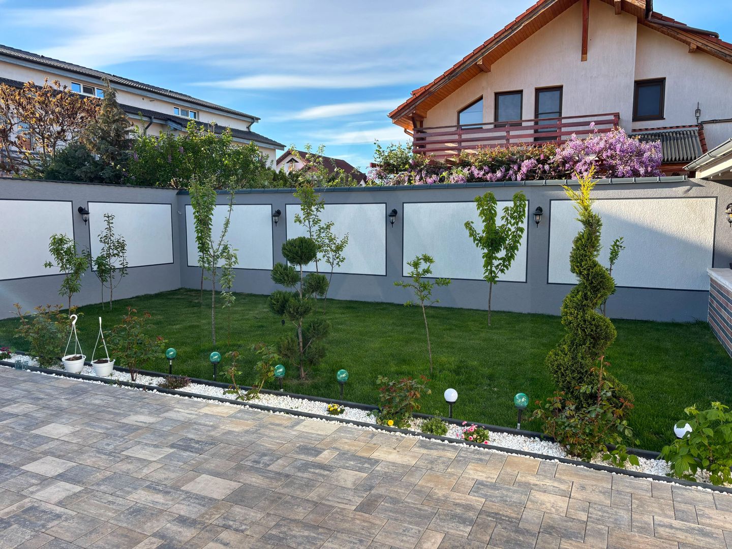 Casa individuala ultrafinisata 200 mp utili si teren 462 mp  Selimbar - Poză 4
