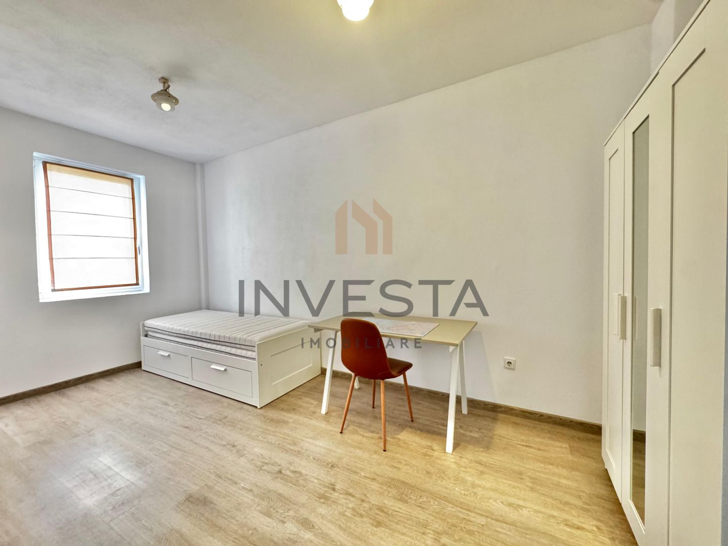 Apartament cu 3 camere de inchiriat si loc de parcare - Semicentral - Poză 9