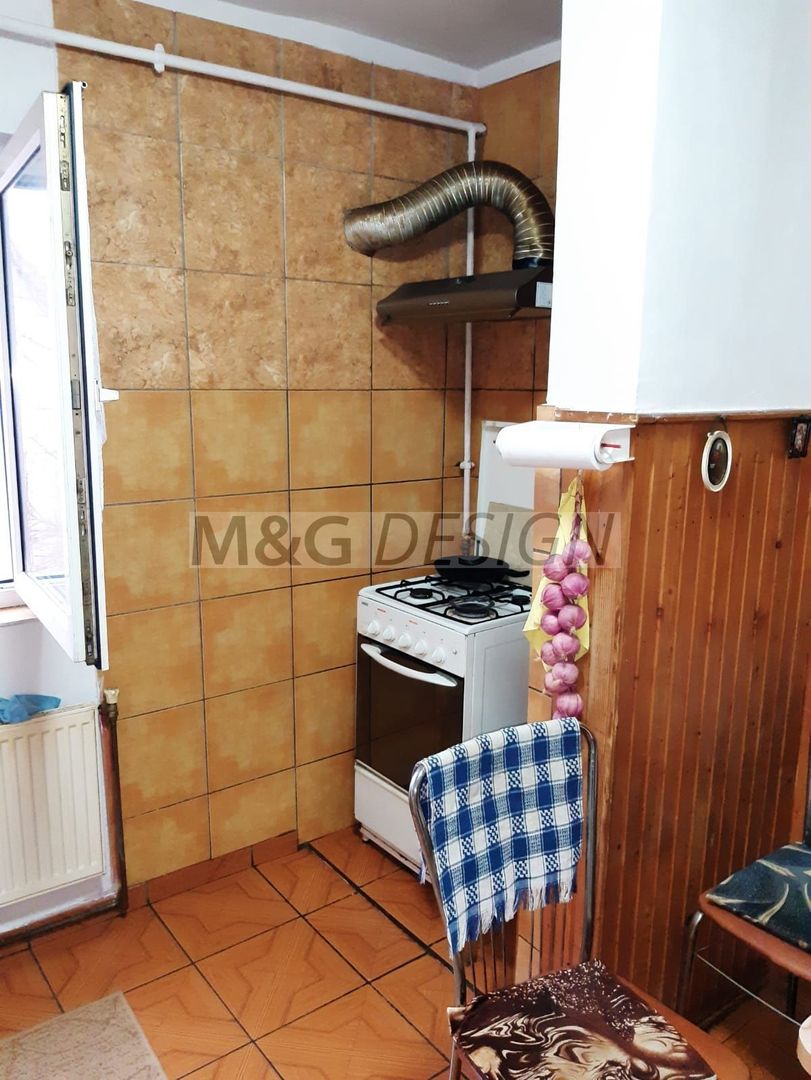 3 camere decomandat vedere pe 2 parti CENTRALA zona Dambovita - Poză 2