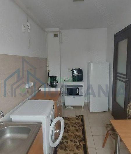 Apartament cu o cameră decomandat, Podul de Fier, Iași – de închiriat - Poză 5