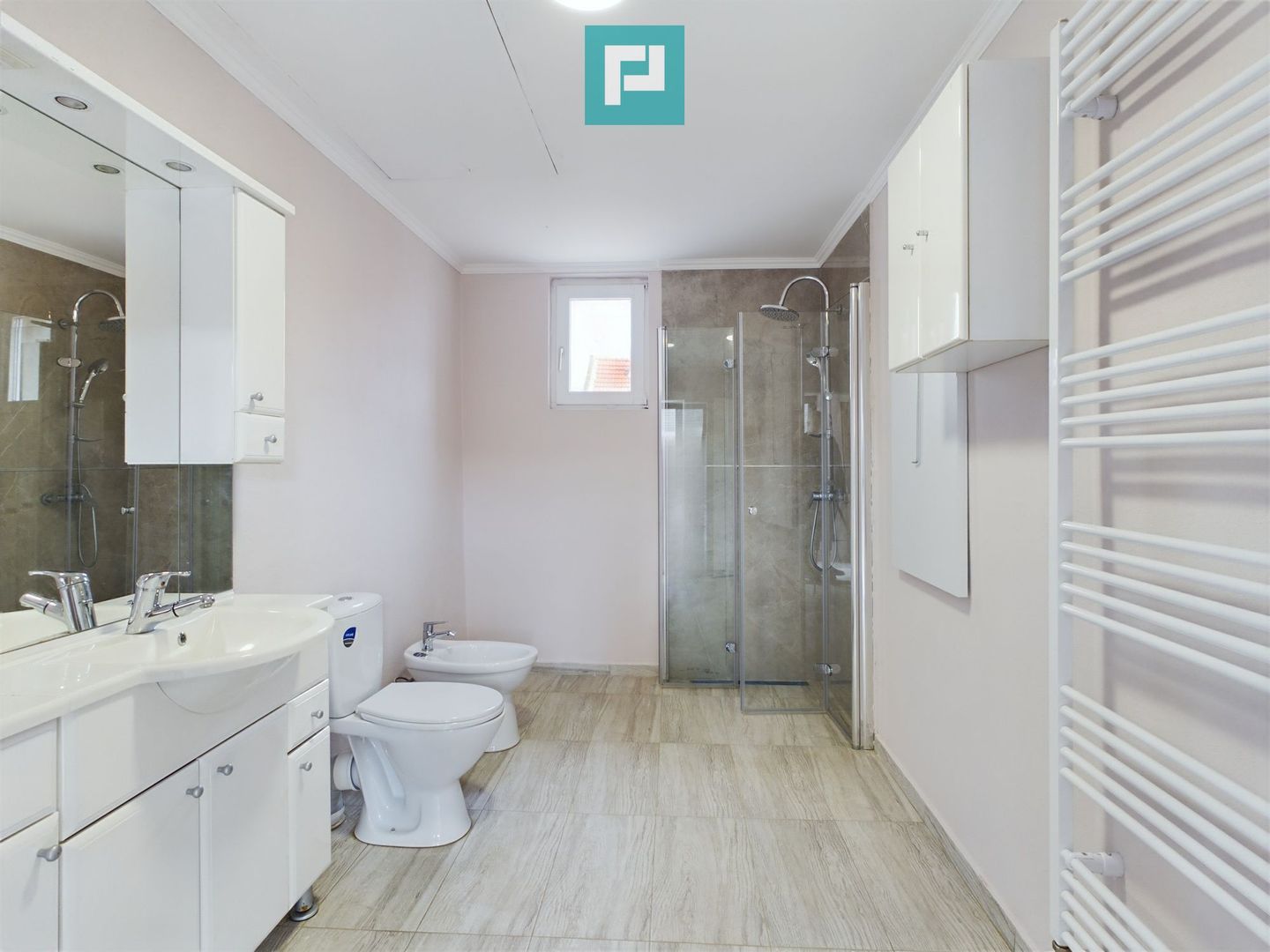 Casă cu 3 camere în Aradul Nou - Poză 3