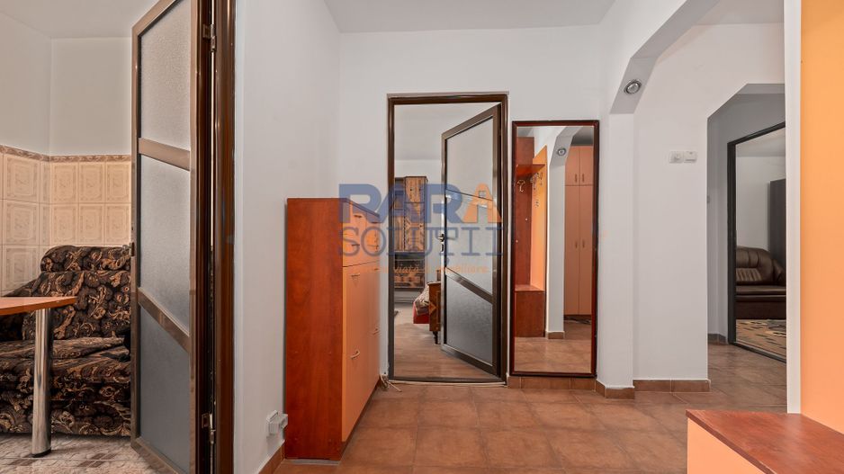 Apartament 3 camere, decomandat, mobilat - Poză 2