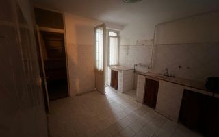 De vânzare apartament 3 camere – Decomandat - Aleea Suica - Poză 5