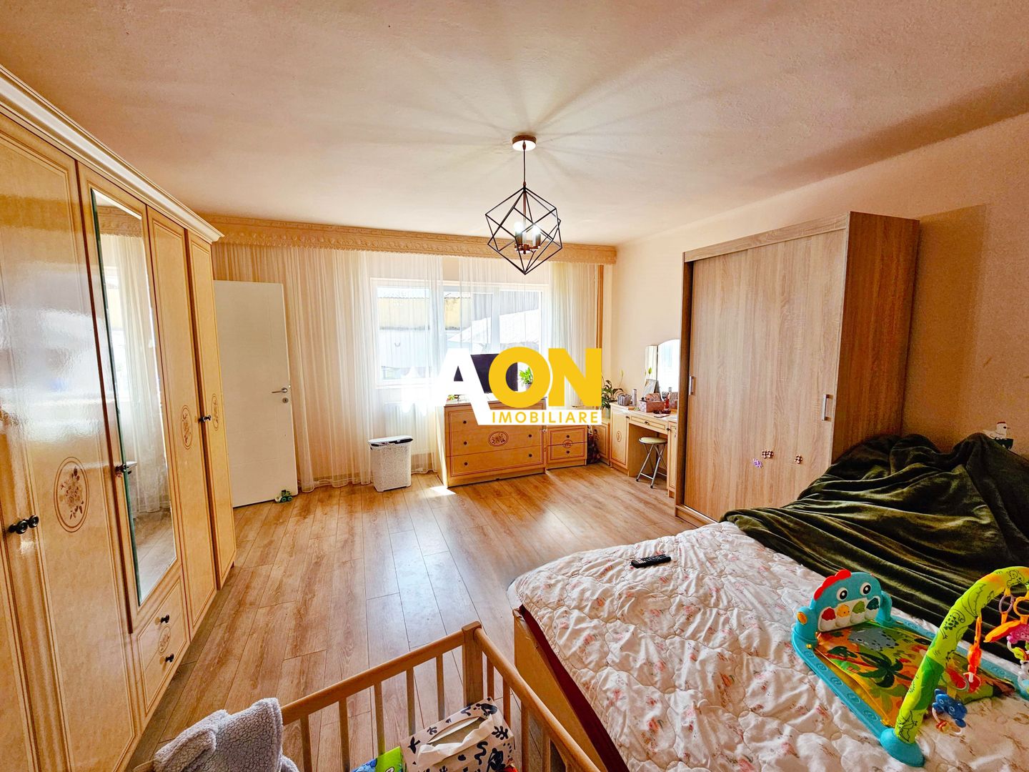 Casa S+P+M, 5 camere,  955 mp teren, zona Centru - Poză 6