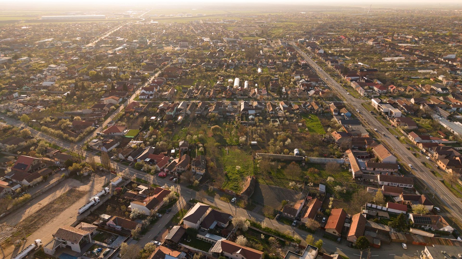 Teren intravilan 1811 mp in Aradul nou - Poză 2