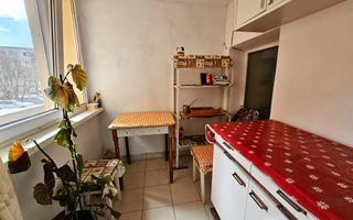 Apartament 3 camere, 2 bai, 2 balcoane, etaj 1, zona Liceului Sportiv - Poză 2