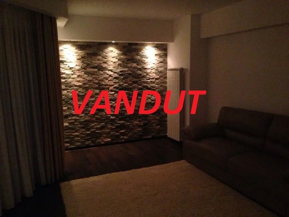 Vanzare Apartament 4 Camere Foarte Spatios Zona De Nord A Orasului - Poză 1