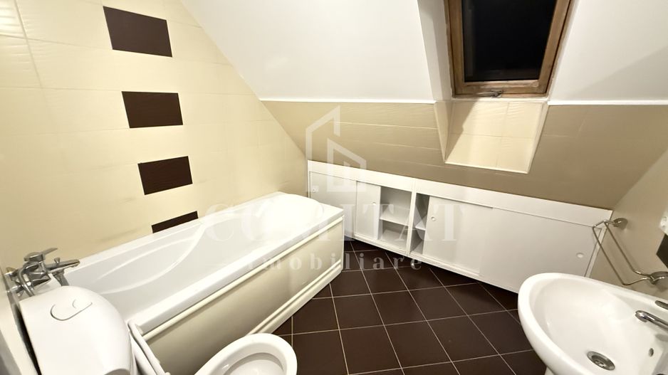 Casa înșiruită cu 4 camere | Parcare | Zona străzii A. Iancu Floresti - Poză 9