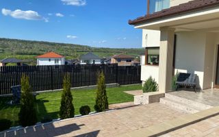 Casa ultrafinisata 199 mp utili garaj si teren 410 mp in Cisnadioara - Poză 1