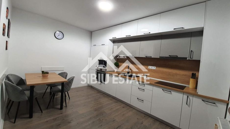 Casa cvadruplex de vanzare 4 camere, curte proprie - Poză 6