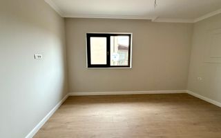 CASA TIP DUPLEX DESPARTIT PRIN GARAJ - Poză 17