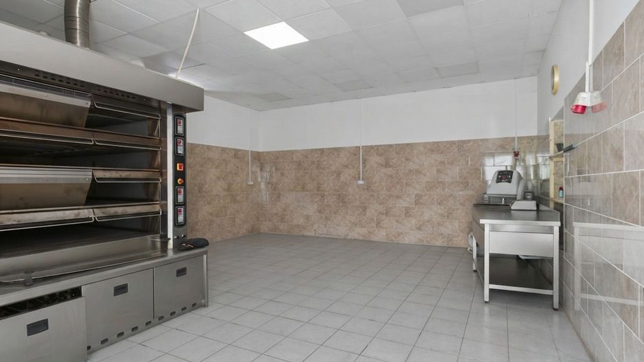 Casă 3 camere, garaj+Spațiu Comercial în Freidorf - Poză 30