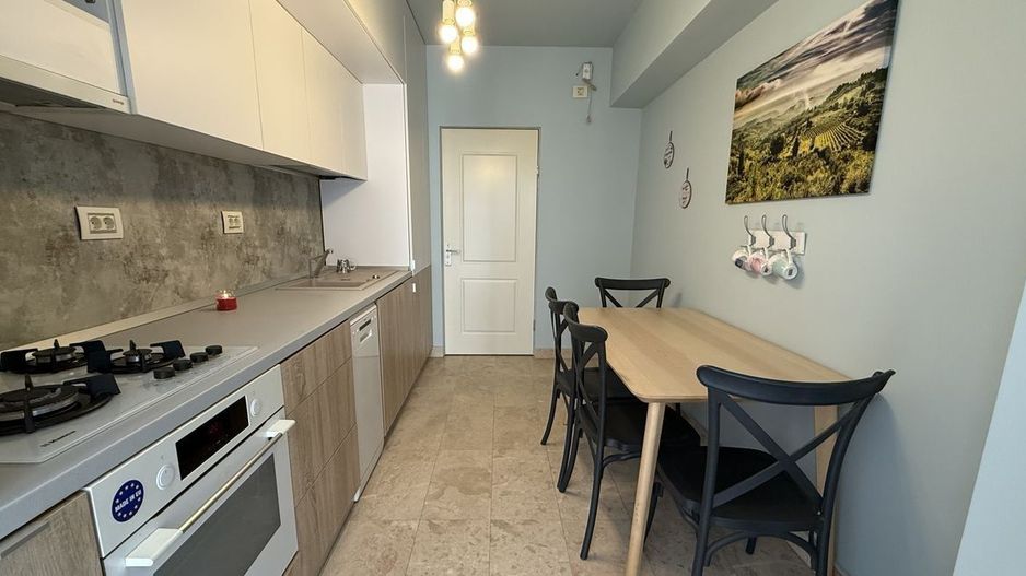 Închiriez apartament 2 camere modern, Nerva Traian, centrală, parcare - Poză 6