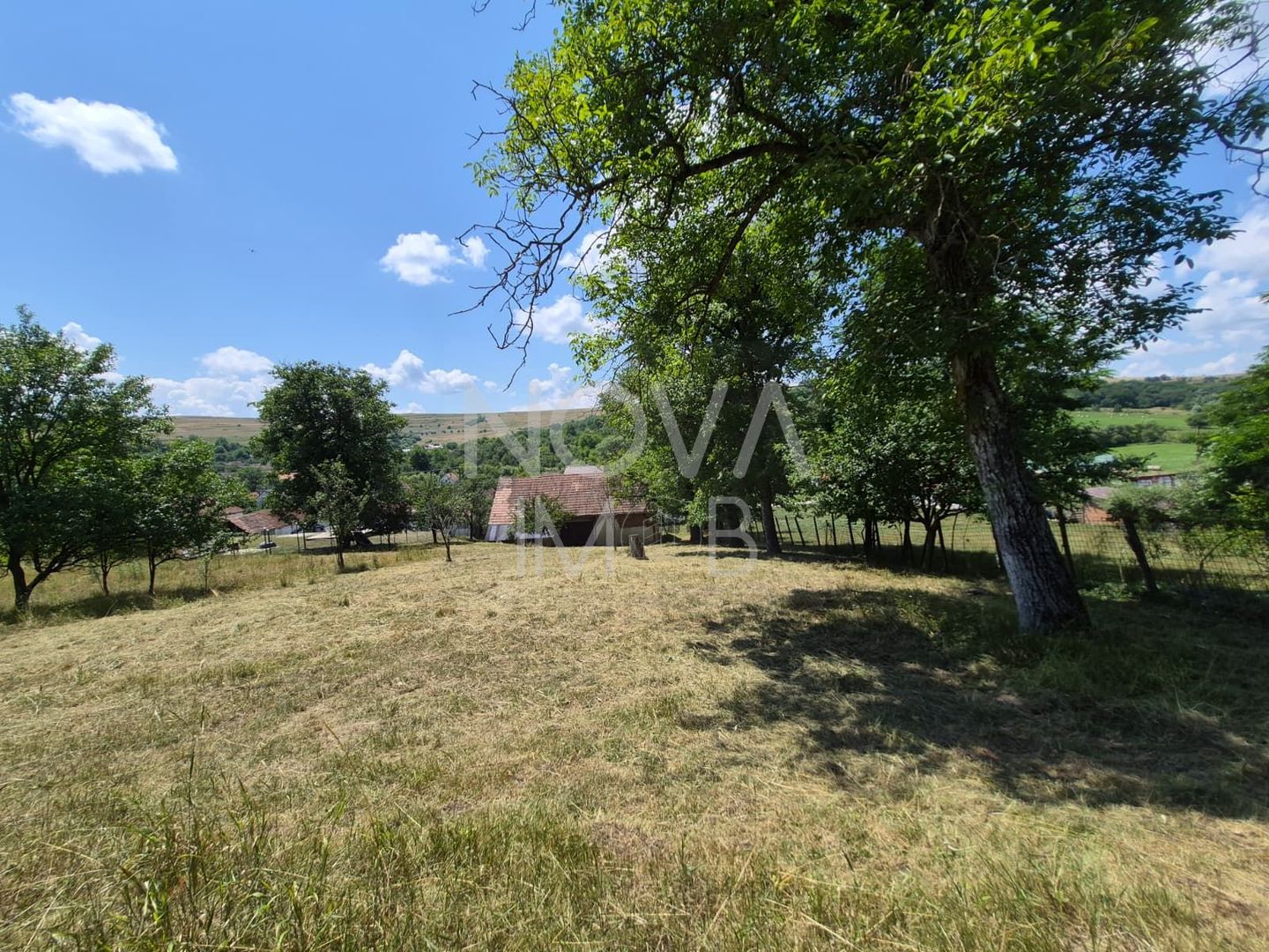 Casa individuala cu teren generos – 8.356 mp – Tichindeal, jud. Sibiu - Poză 44