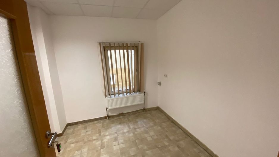 Cladire de birouri zona Olimpia Stadion  suprafață 1.100 mp - Poză 28