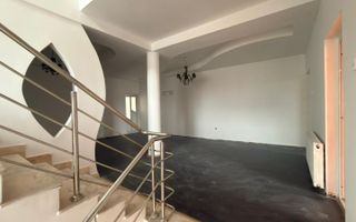 Vila P+2 Alexandru Cel Bun cu doua etaje si curte proprie - Poză 10