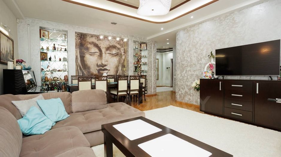 Vânzare, apartament 2 camere, living, bulevardul Traian, Botanica. - Poză 5