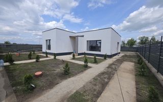 Casa 3 Camere | Curte amenajata - Poză 3