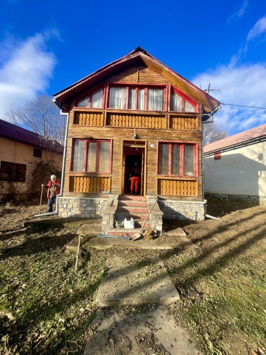 Casa de lemn 110 mp in Cornu de Jos - Poză 1