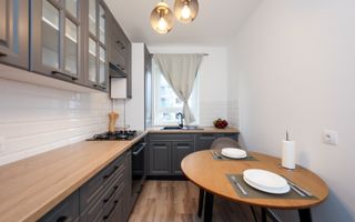 Garsonieră 39 mp Decomandată | Mobilată Modern | Tractorul – Coresi Mall - Poză 1