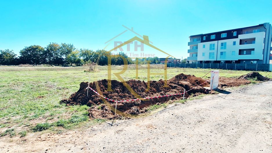 Oferim spre vanzare teren pentru bloc P+2E, Giroc, Apicultorilor - Poză 1